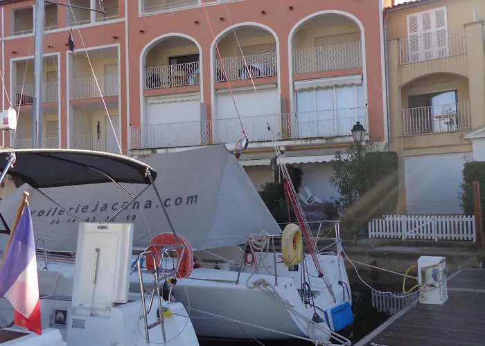 Avec Vue Sur Bateau גרימו